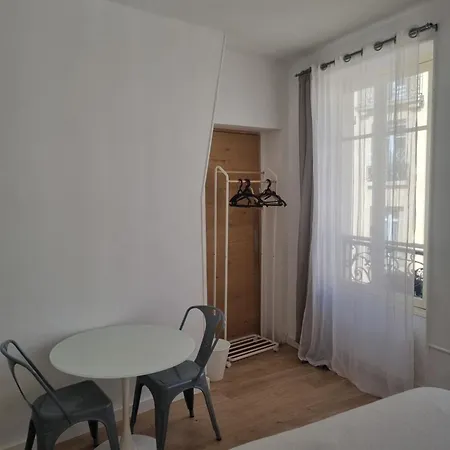 Chambre privée - Vue Tour Eiffel-2